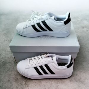 🔥Adidas Mens Grand Court 2.0 Cloudform Tennis Sneakers 8.5 (Black & White)🔥